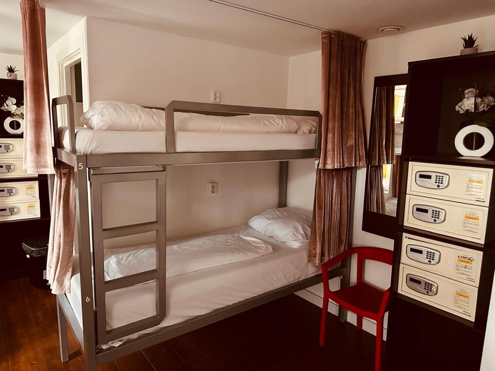 Room Mate Hostel Amsterdam Zaandam Exterior photo